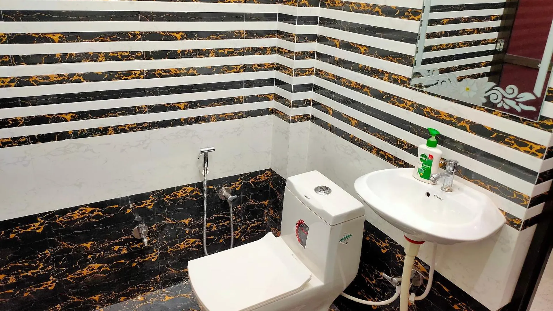 Green View Luxury Apartments Varanasi 0*,